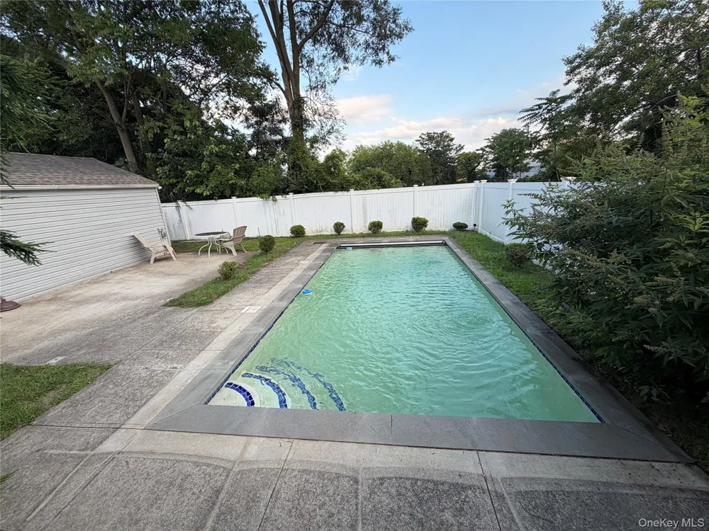 2829 Elm Street Oceanside, NY 11572