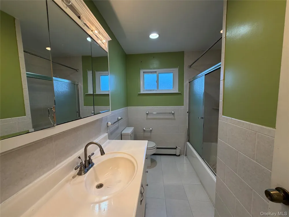 2829 Elm Street Oceanside, NY 11572