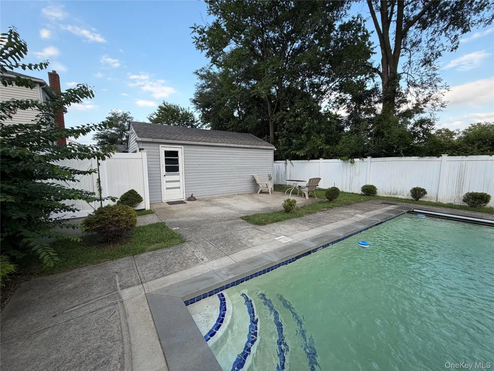 2829 Elm Street Oceanside, NY 11572