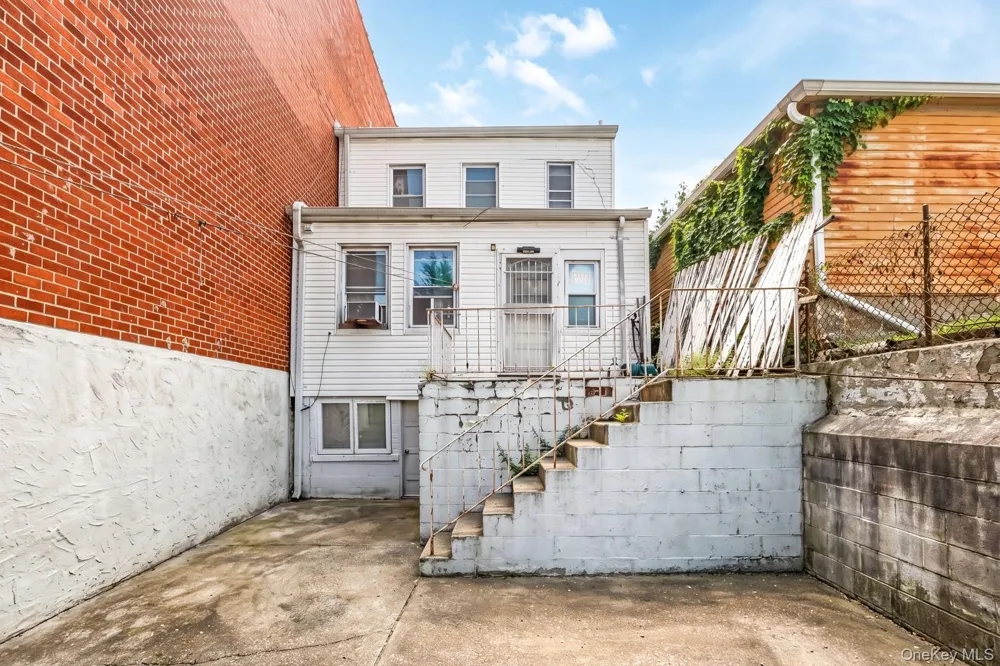 69-11 62nd Drive Middle Village, NY 11379