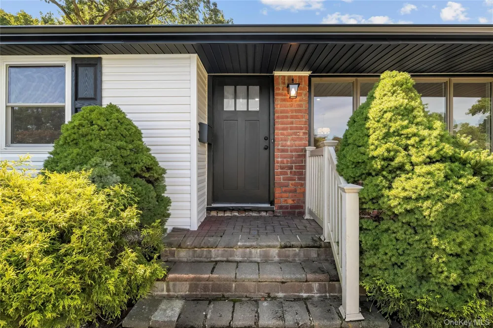 42 Rita Crescent Commack, NY 11725