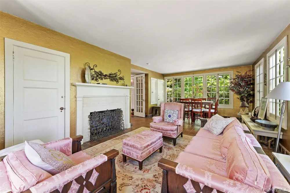 5 Trinity Place Cornwall, NY 12518