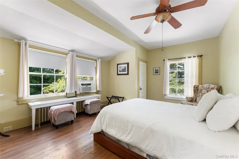 5 Trinity Place Cornwall, NY 12518