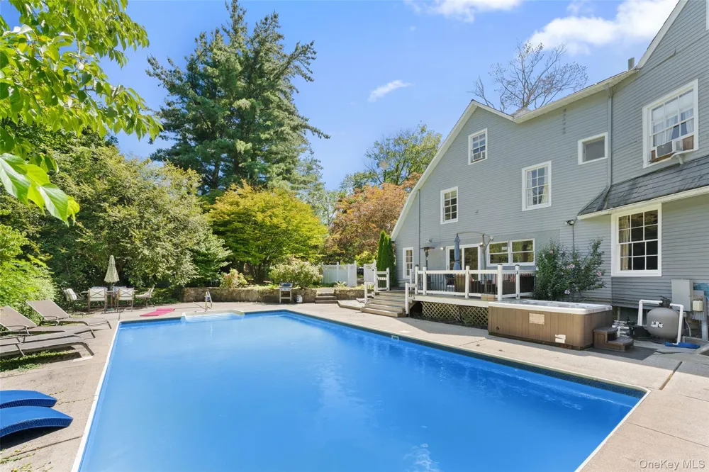5 Trinity Place Cornwall, NY 12518