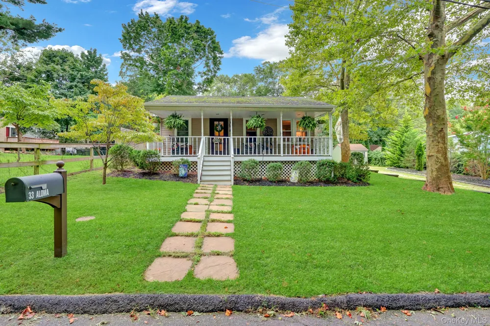 33 Aloma Road Rocky Point, NY 11778