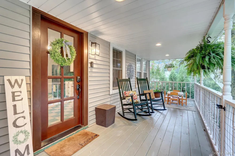 33 Aloma Road Rocky Point, NY 11778