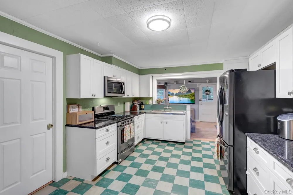33 Aloma Road Rocky Point, NY 11778