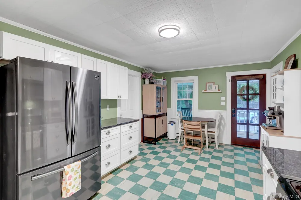 33 Aloma Road Rocky Point, NY 11778