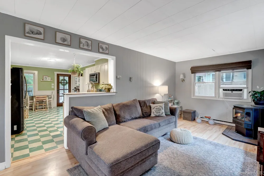 33 Aloma Road Rocky Point, NY 11778