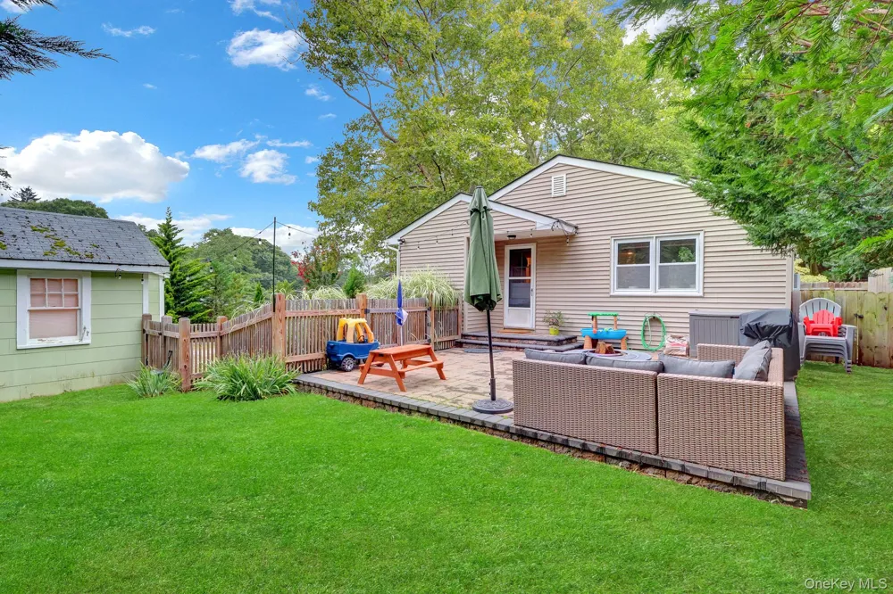 33 Aloma Road Rocky Point, NY 11778