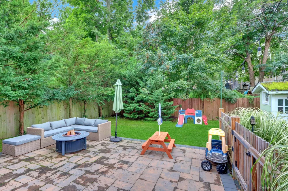 33 Aloma Road Rocky Point, NY 11778