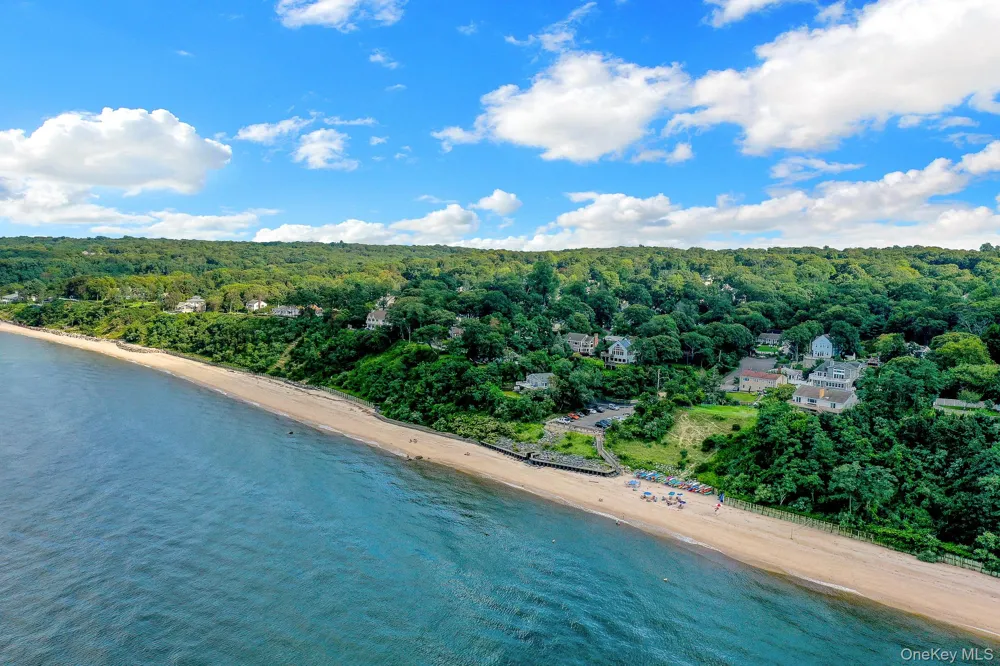 33 Aloma Road Rocky Point, NY 11778