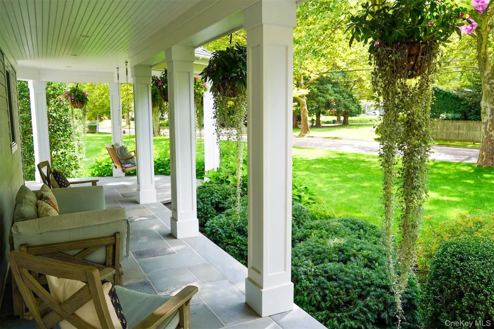 41 Snowball Drive Cold Spring Harbor, NY 11724
