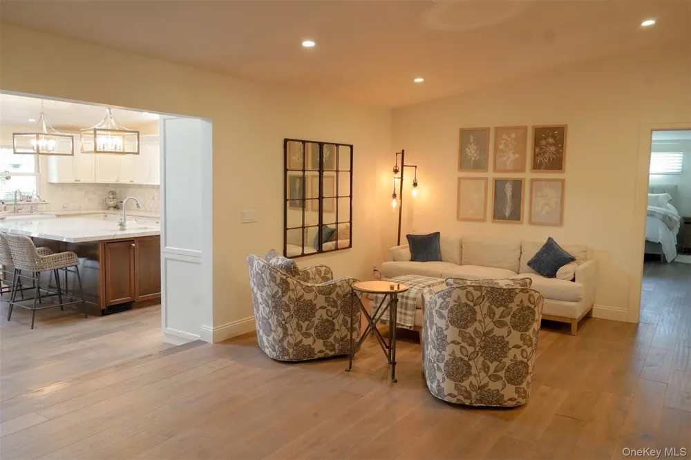 41 Snowball Drive Cold Spring Harbor, NY 11724