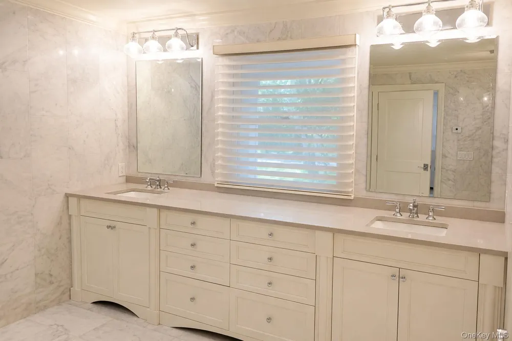 41 Snowball Drive Cold Spring Harbor, NY 11724