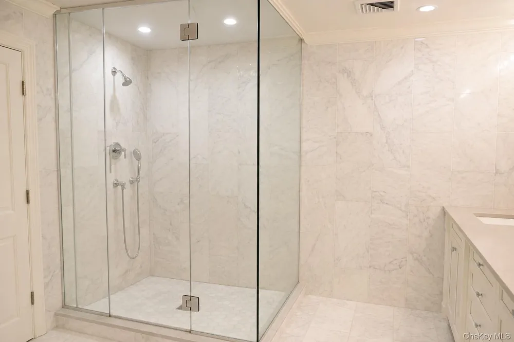 41 Snowball Drive Cold Spring Harbor, NY 11724