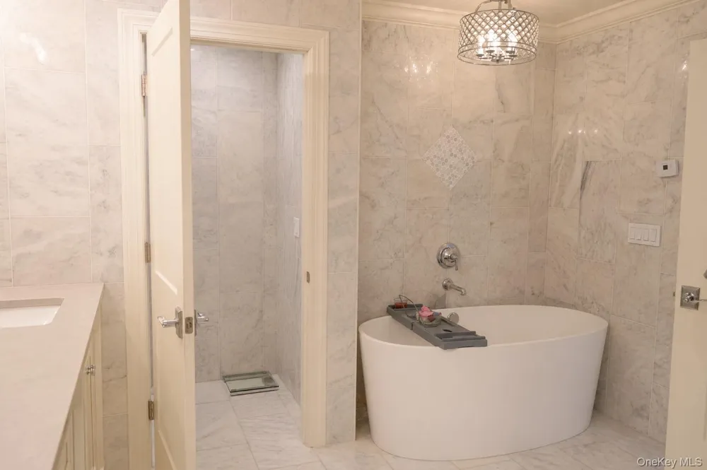 41 Snowball Drive Cold Spring Harbor, NY 11724