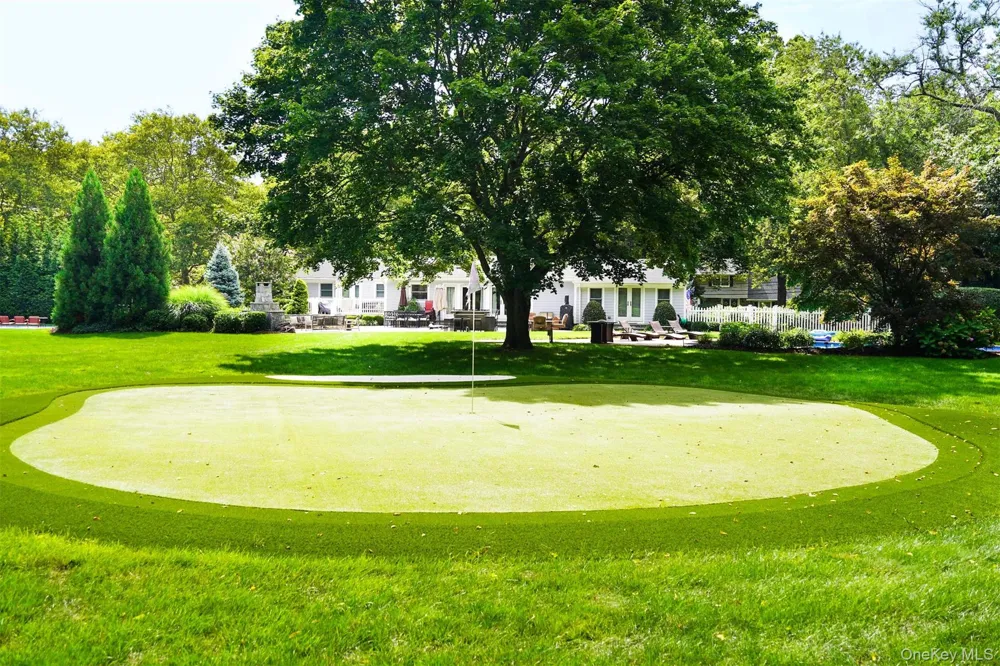 41 Snowball Drive Cold Spring Harbor, NY 11724