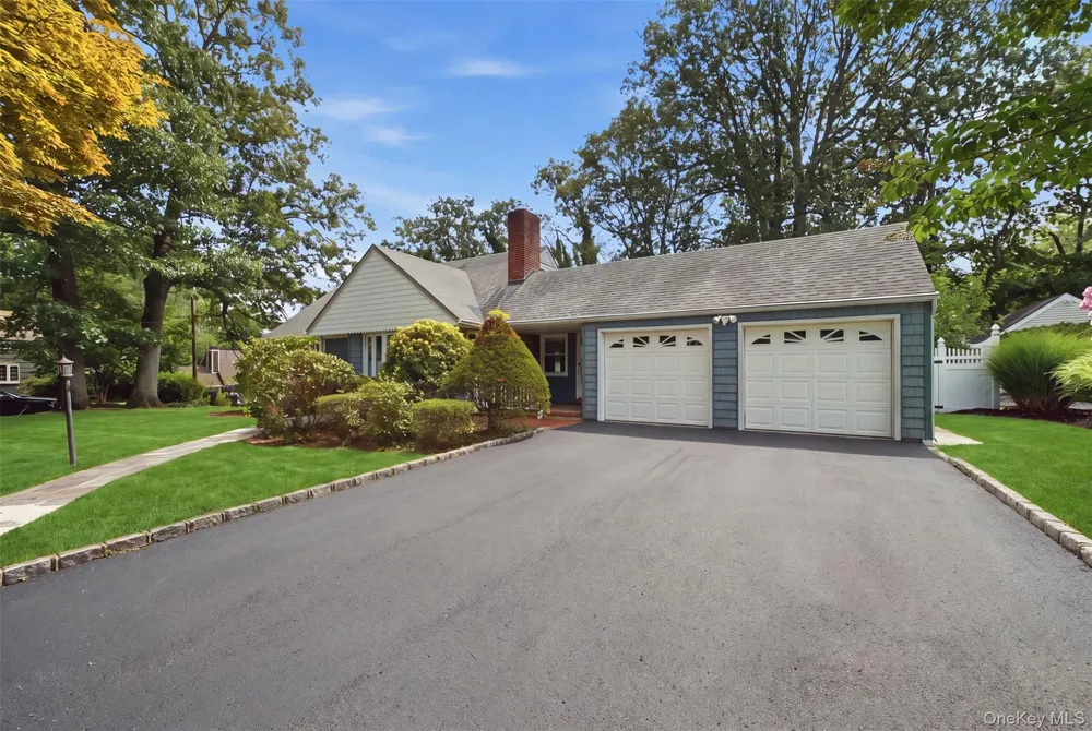 155 Hoover Place Centerport, NY 11721