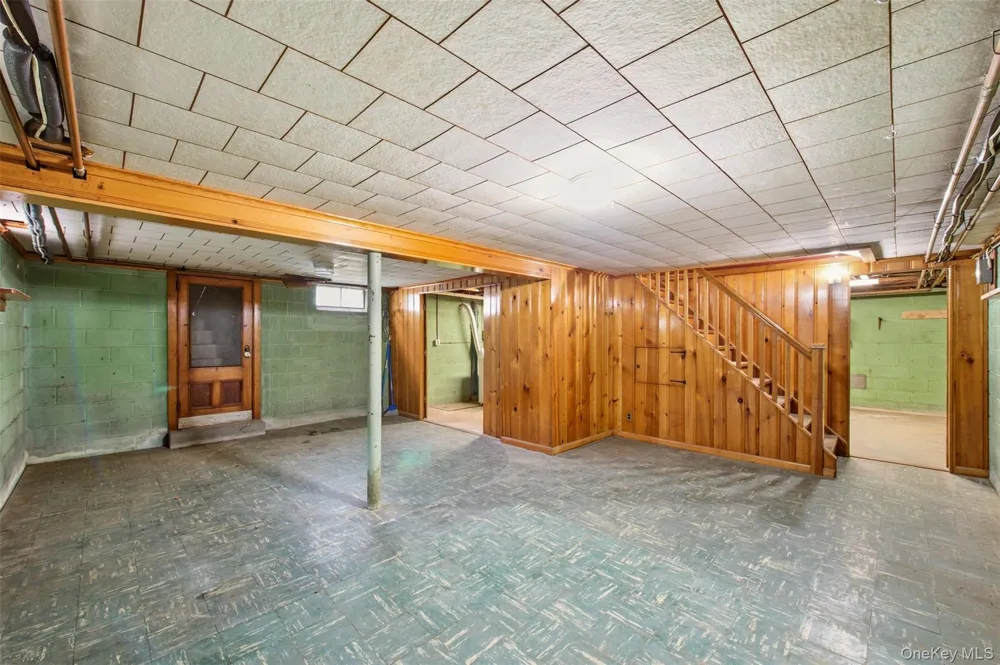 155 Hoover Place Centerport, NY 11721