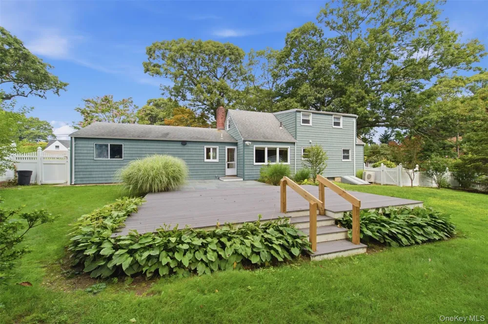 155 Hoover Place Centerport, NY 11721