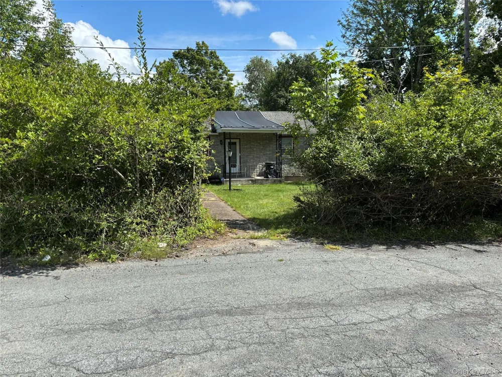 13 park Lane Fallsburg, NY 12763