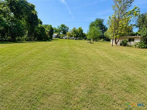 105 Navasota Lane