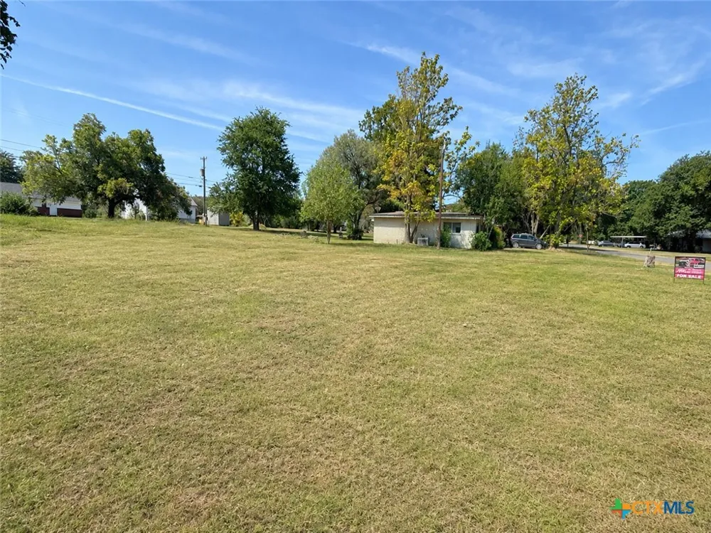 105 Navasota Lane Seguin, TX 78155