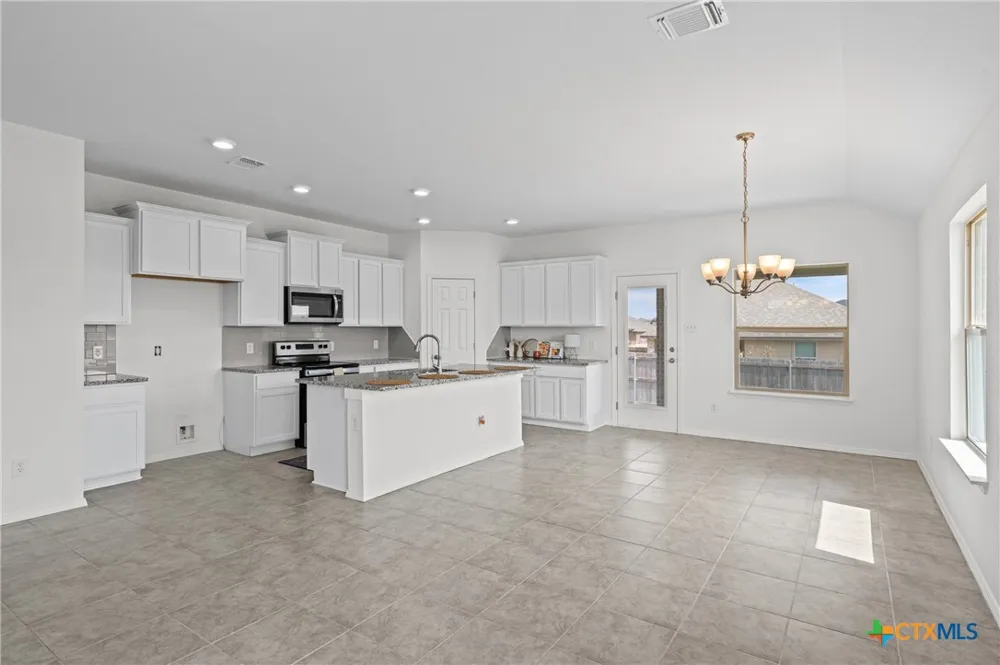 8618 Stonehollow Drive Temple, TX 76502