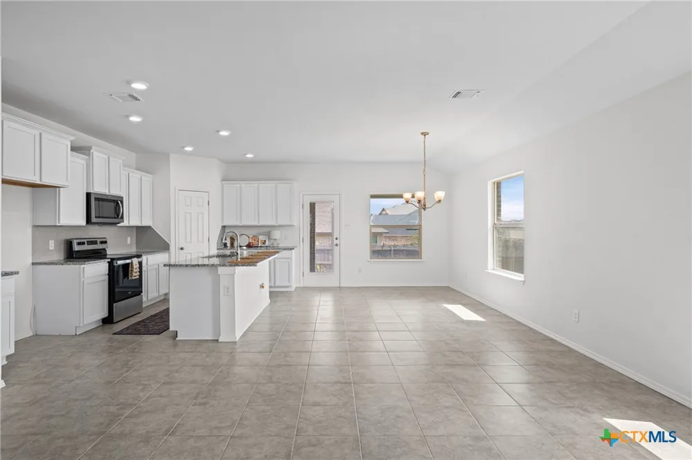 8618 Stonehollow Drive Temple, TX 76502