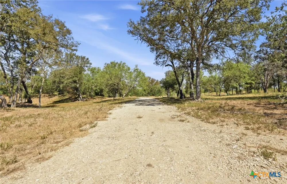 871 Political Road Lockhart, TX 78644