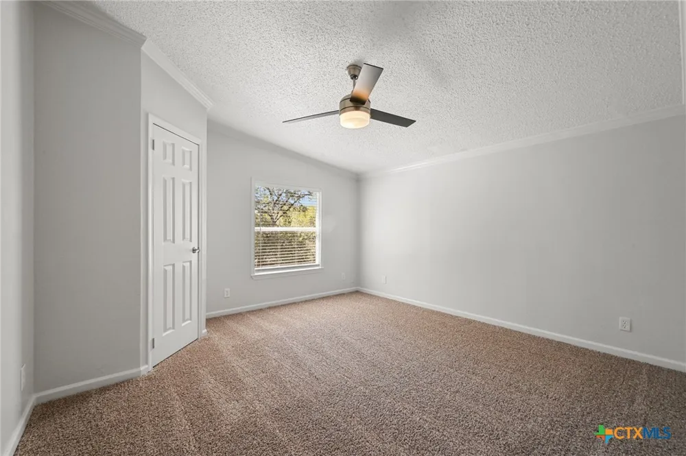 871 Political Road Lockhart, TX 78644