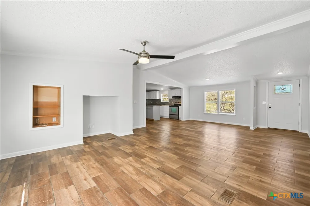 871 Political Road Lockhart, TX 78644