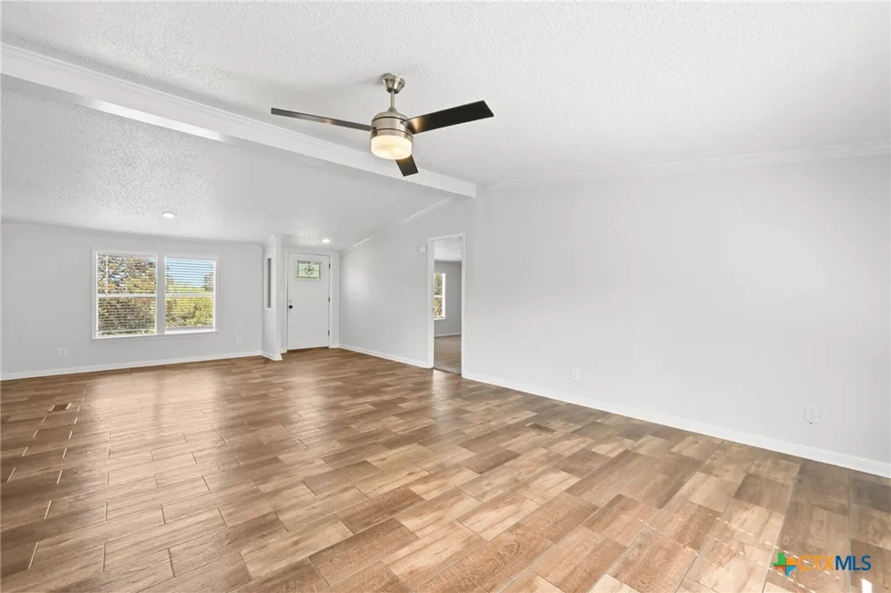 871 Political Road Lockhart, TX 78644
