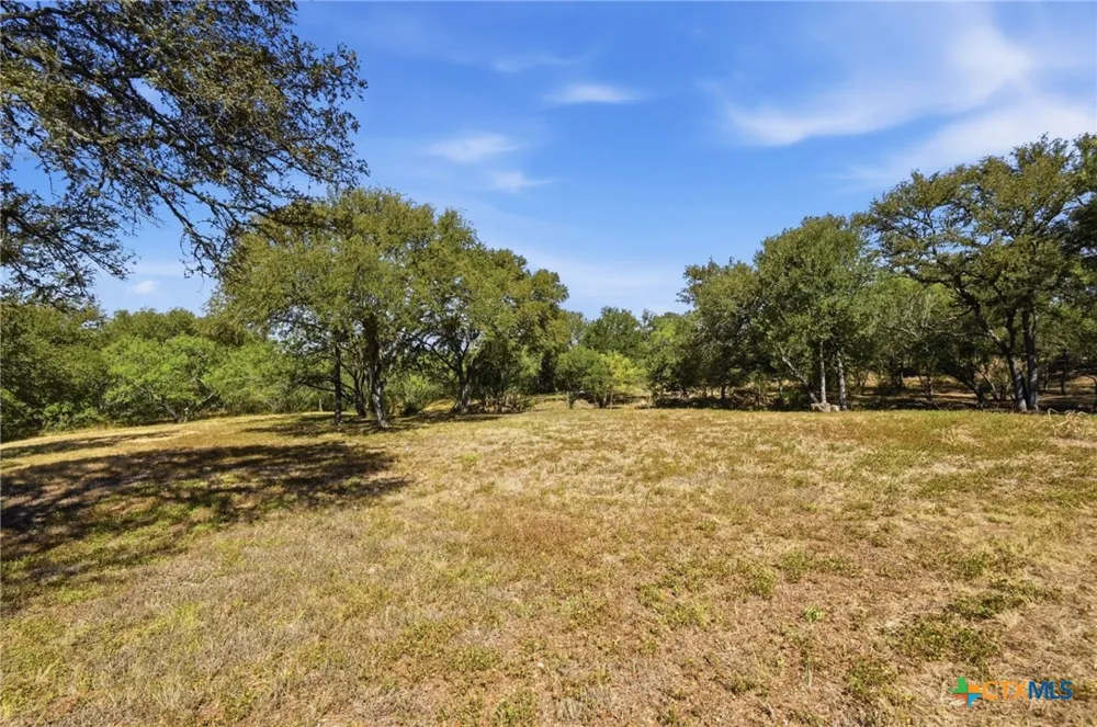 871 Political Road Lockhart, TX 78644