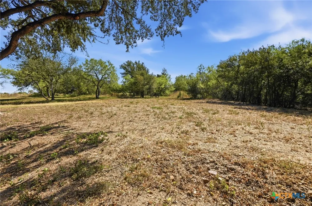 871 Political Road Lockhart, TX 78644