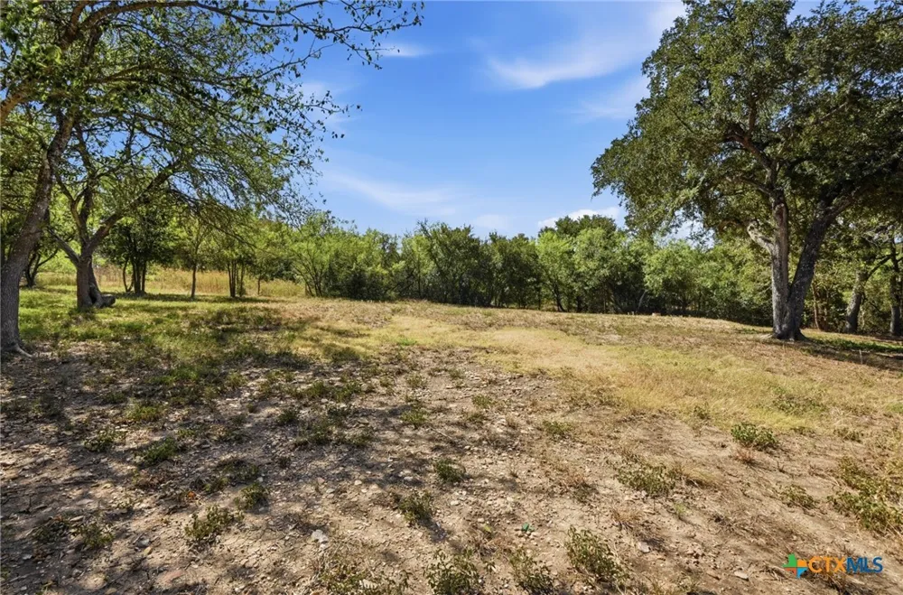 871 Political Road Lockhart, TX 78644