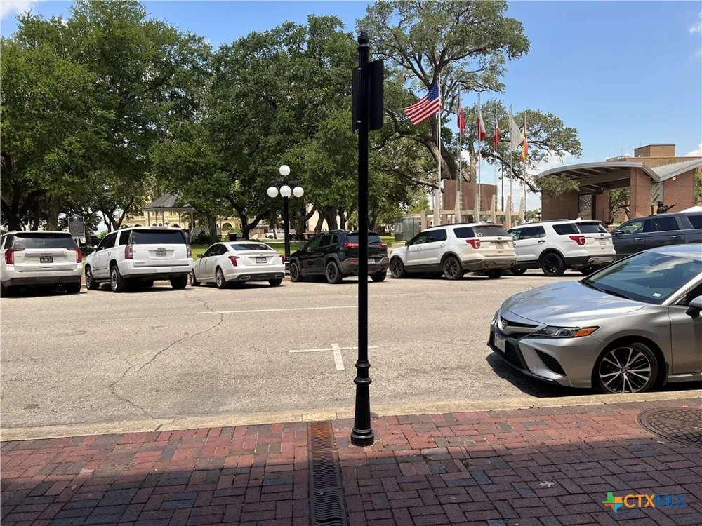 114 Main Street Victoria, TX 77901