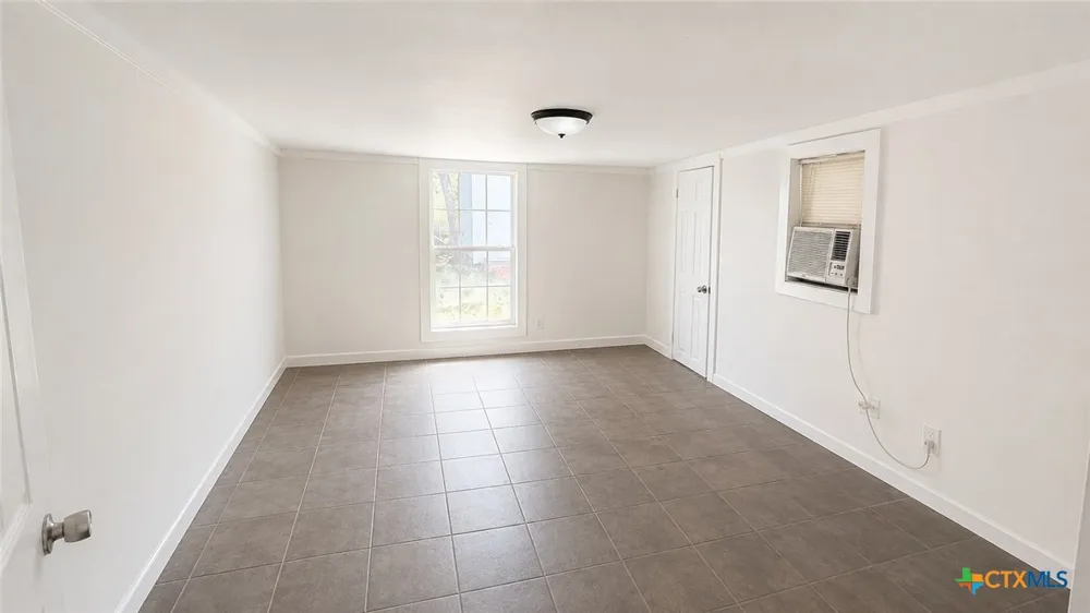 1001 Tony Lee Street Seguin, TX 78155