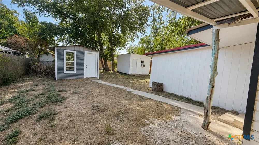 1001 Tony Lee Street Seguin, TX 78155