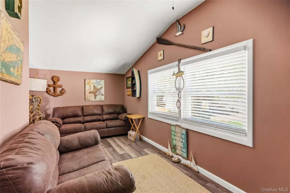 43 Woods Lane Centereach, NY 11720
