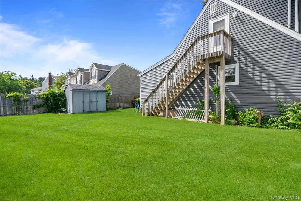 43 Woods Lane Centereach, NY 11720