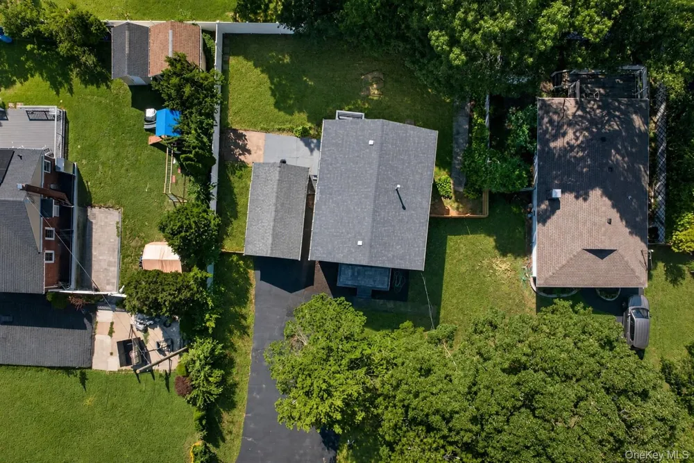 118 Floyd Road Shirley, NY 11967