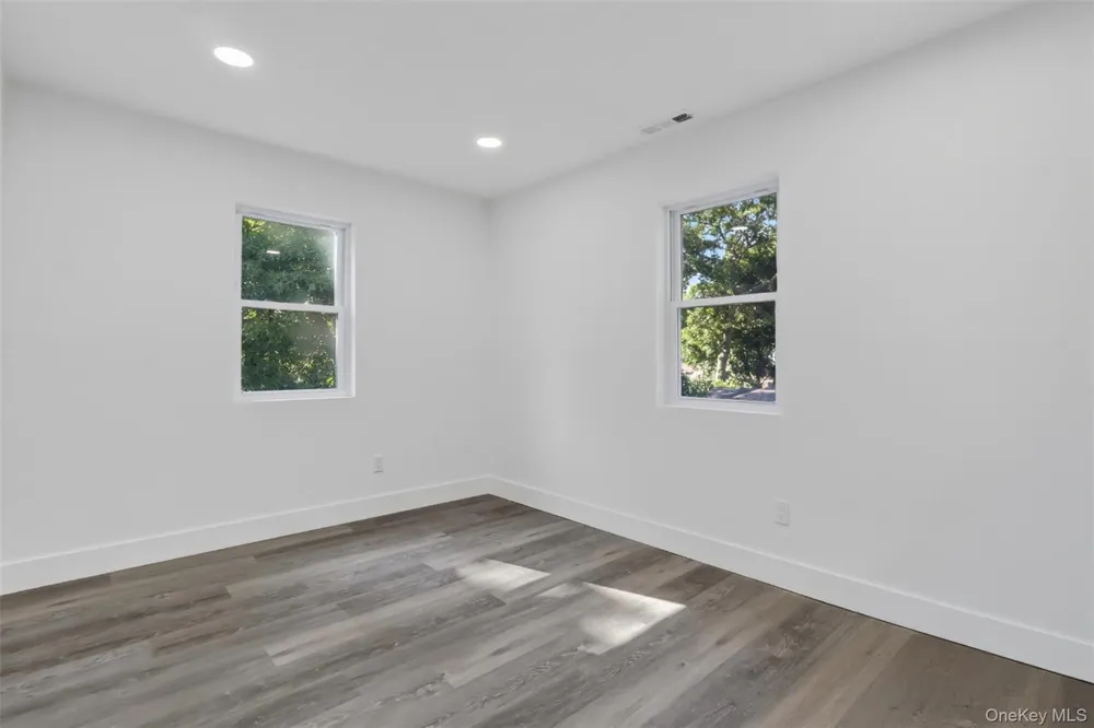 118 Floyd Road Shirley, NY 11967