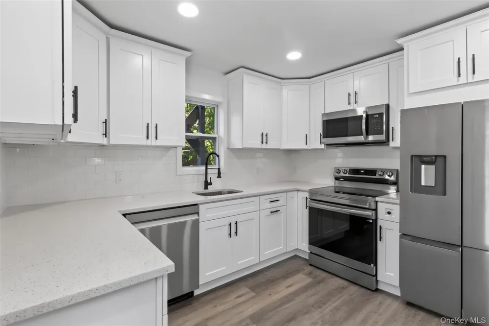 118 Floyd Road Shirley, NY 11967