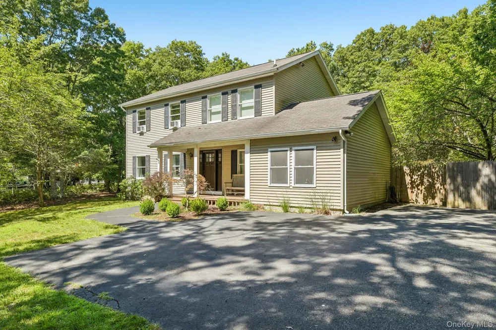 4 Wooded Lane Hampton Bays, NY 11946
