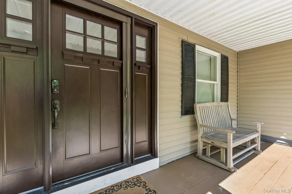 4 Wooded Lane Hampton Bays, NY 11946