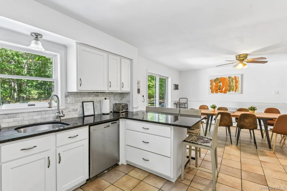 4 Wooded Lane Hampton Bays, NY 11946