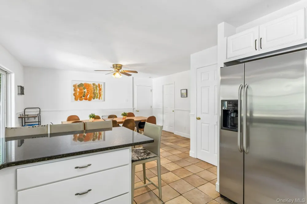 4 Wooded Lane Hampton Bays, NY 11946