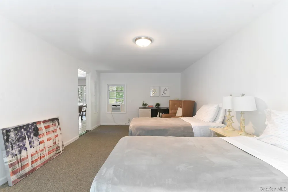 4 Wooded Lane Hampton Bays, NY 11946